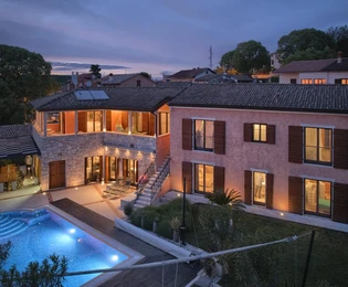 Luksusowa willa z kamienia z basenem na sprzedaż w Kanfanar w Chorwacji