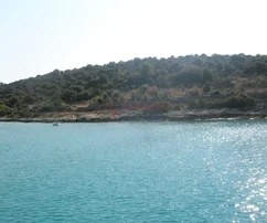 Vinišće, old Trogir cove, first row to the sea, 2285 m2, agricultural land