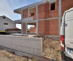 Vodice - **NEUBAU** S2 Doppelhaushälfte mit Pool, 700 m vom Meer entfernt