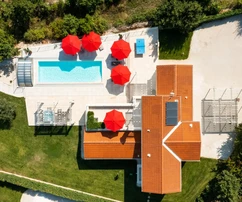 Istrie, Svetvinčenat: Prostorná vila s bazénem a výhledem