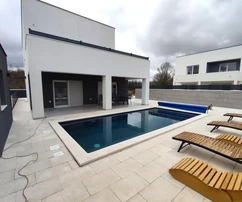 Villa moderna con piscina, Istria, Pola