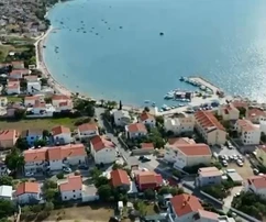 Stavební pozemek Vrsi, 476 m², 700 m k moři