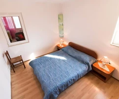 Dom s bytmi a penthousom na predaj v Kukljici v Chorvátsku