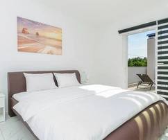 Freistehendes Haus mit Pool in Svetvinčenat zu verkaufen in Kroatien