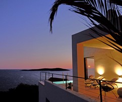 Luxusní vila u moře na ostrově Vis s nádherným výhledem na moře na prodej