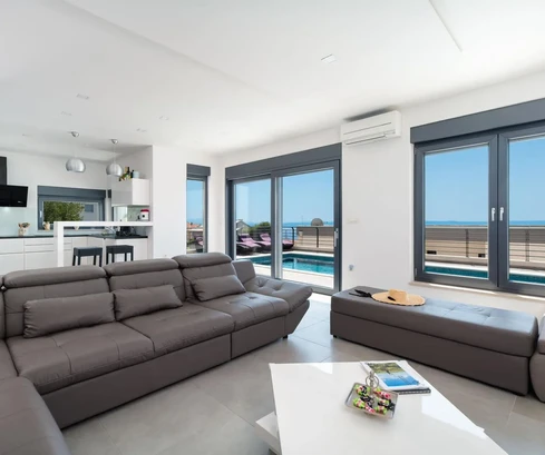 Makarska, hermosa villa con piscina y jacuzzi, vistas panorámicas al mar