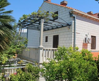 Casa di appartamenti in pietra a Dubrovnik