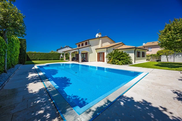 Istria, Umag: Luxury villa with pool near the sea
