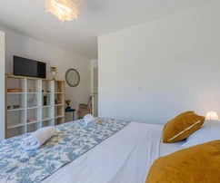 Spaziosa villa con piscina in vendita a Duga Uvala in Croazia