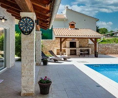 Istria, Rabac - Moderna villa con piscina en venta