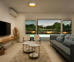 Villa in vendita a Gimino con piscina e interni di design in Croazia