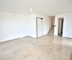 SPRZEDANY - Mieszkanie na sprzedaż w Tisno z widokiem na morze