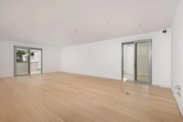 Apartamento de dos dormitorios en venta con vista al mar en Opatija, Croacia
