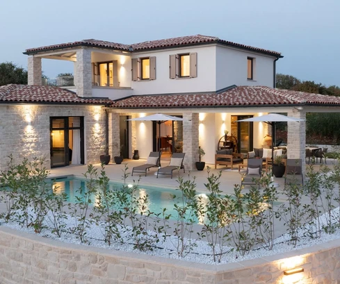 Istria, Poreč - Gedići, piękna nowoczesna kamienna willa 165 m² z basenem