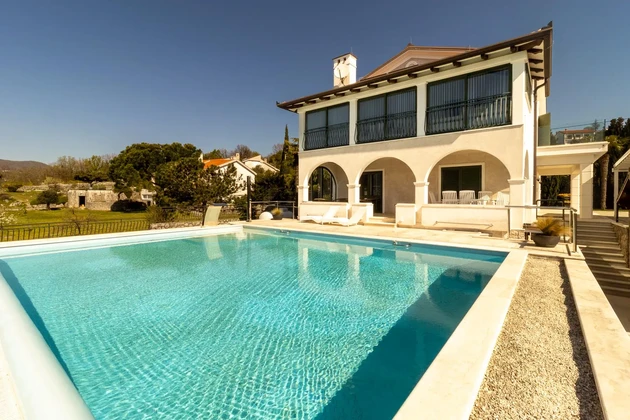 Villa de lujo con vistas panorámicas en venta en Croacia