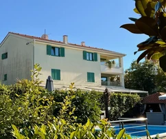 APARTAMENT W ATRAKCYJNEJ LOKALIZACJI, 100 M OD PLAŻY!