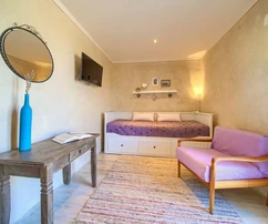 DOPPELHAUSHÄLFTE MIT GROSSEM GARTEN IN RUHIGER LAGE!