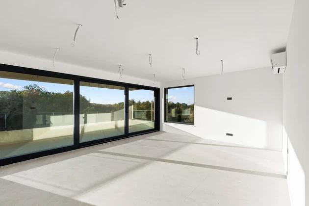 Porečben panorámás penthouse eladó Horvátországban