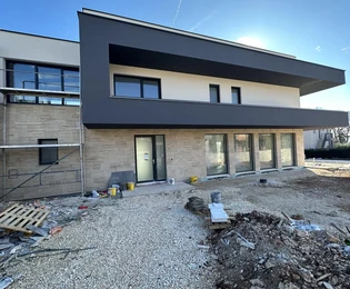 Moderna casa bifamiliare disponibile a Marčana in Croazia