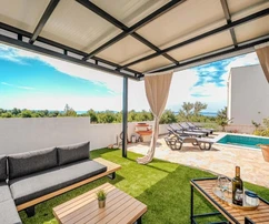 Vir, maison jumelée avec piscine et belle vue sur la mer