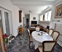 Casa con appartamenti in vendita a Tribunj