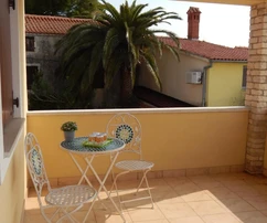 Casa de vacaciones en venta en Ližnjan cerca del mar en Croacia