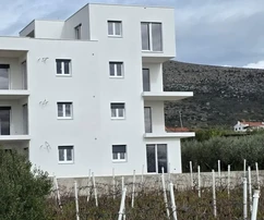 Seget D., attico 59 m2 + terrazza 47 m2, edificio nuovo, vista mare, disponibile a breve