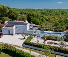 Istria, Višnjan - Villa di lusso di 260 m² con piscina riscaldata e 4 camere da letto con bagni