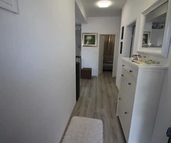 Ground floor apartment with auxiliary building
