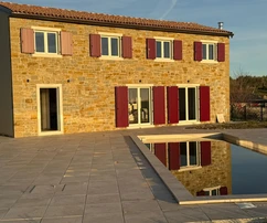 Istria, Momjan: Exkluzívny tradičný kamenný dom