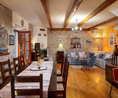 Zrekonstruovaná vila z 19. století s výhledem na moře na ostrově Brač