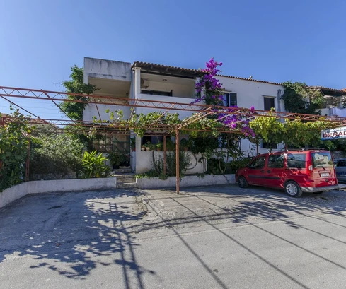 Apartmenthaus in Supetar mit Meerblick zu verkaufen in Kroatien