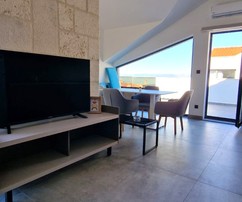 Moderne Zweizimmerwohnung auf Brač mit Meerblick