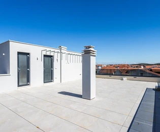 Vodice, New Construction N2 - S6, modern apartment on the second floor with a rooftop terrace, 121.38 m²