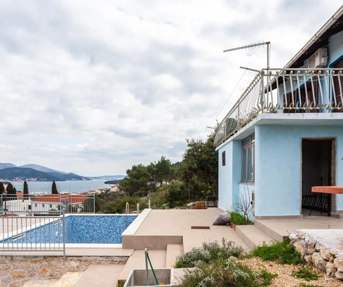 Marina, casa con vista mare