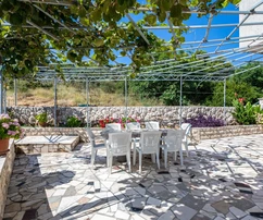 Freistehendes Einfamilienhaus mit Meerblick zu verkaufen in Kroatien