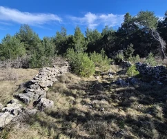 Terreno nella zona industriale secondo il piano regolatore del comune di Vir