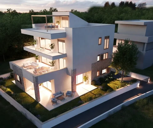 VODICE – ÉPÍTÉSI TELEK 748 m² ÉRVÉNYES ÉPÍTÉSI ENGEDÉLLYEL, KIVÁLÓ ELHELYEZKEDÉS!