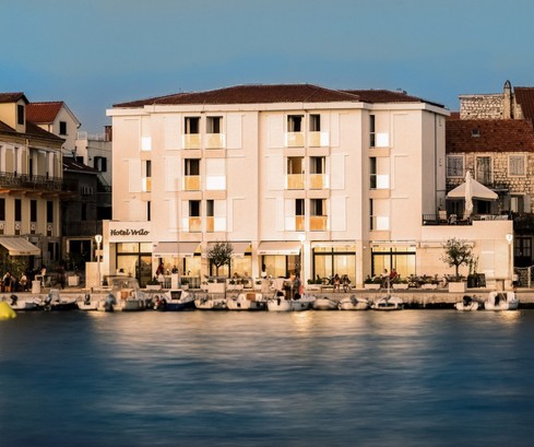 Encantador hotel de 4* con restaurante en Postira, Brac