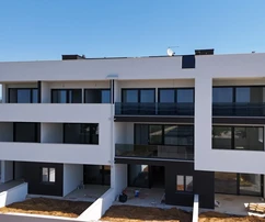 (S2) Modern luxury with garden - second row from the sea and sea view
