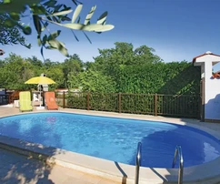 Marčana, Peruški: Newly renovated stone villa with pool for sale