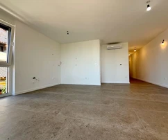 NOUVEL APPARTEMENT AVEC JARDIN, À 170 M DE LA PLAGE !