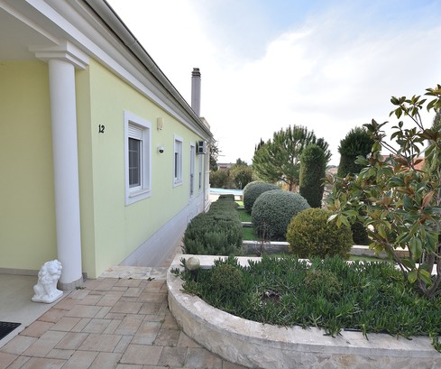 Luxusvilla mit Pool in Tribunj zu verkaufen