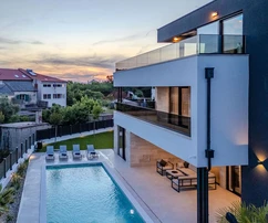 Zadar, Privlaka, esclusiva villa moderna con piscina e area benessere
