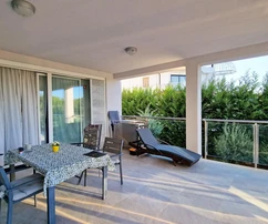 Peroj, Fazana - Tágas, 130 m²-es lakás 227 m²-es kerttel és nagy pincével