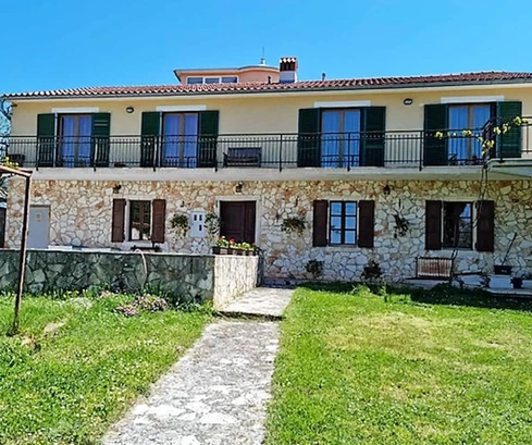 Estate for sale in Pula featuring multiple buildings in Croatia