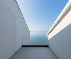 Zadar, Bibinje, dvoupokojový byt s působivým výhledem, první řada u moře