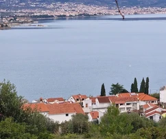 Trogir, Mastrnika, stavebný pozemok 1200 m2, otvorený výhľad na more