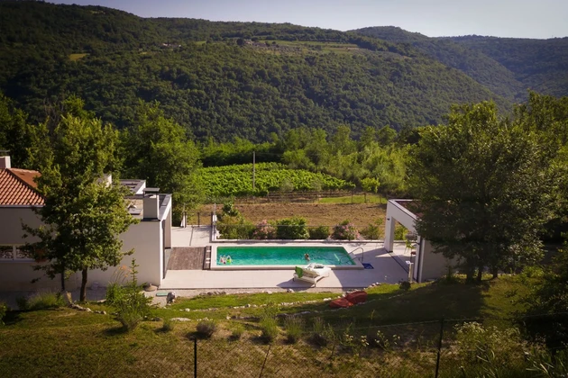 Lebhafte einstöckige Villa mit Pool, Istrien, Motovun
