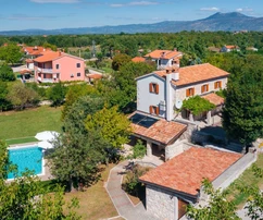 Istria, Nedešćina: Renovated stone house with pool